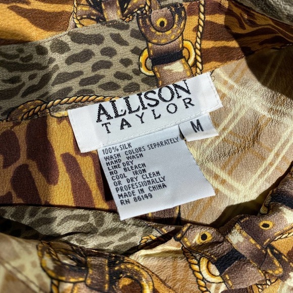 VTG Allison Taylor Gray Brown Silk Belt Buckle Animal Print Shirt Blouse Medium - Picture 7 of 8